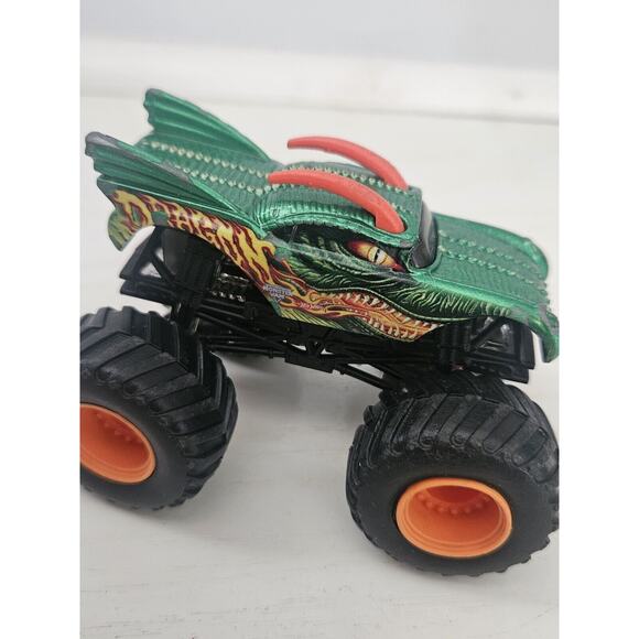 Hot Wheels Monster Jam Truck Green Dragon Toy Car 1:64 Scale - Picture 2 of 8
